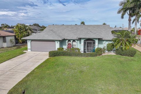 Villa ou maison à vendre à Port Charlotte, Floride: 2 chambres, 124.3 m2 № 2212478 - photo 2