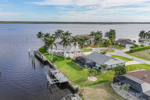 Villa ou maison à vendre à Port Charlotte, Floride: 2 chambres, 124.3 m2 № 2212478 - photo 3