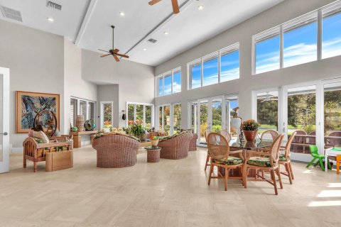 House in Palm Beach Gardens, Florida 4 bedrooms, 608.14 sq.m. № 2178006 - photo 8
