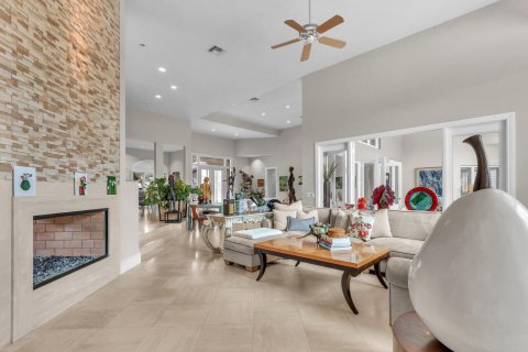 House in Palm Beach Gardens, Florida 4 bedrooms, 608.14 sq.m. № 2178006 - photo 12