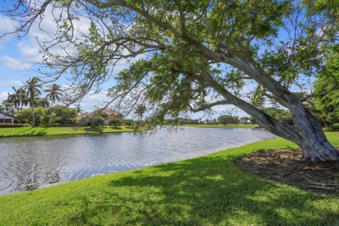 House in Palm Beach Gardens, Florida 4 bedrooms, 608.14 sq.m. № 2178006 - photo 22