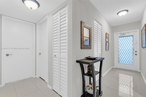 Condo in Delray Beach, Florida, 2 bedrooms  № 1836615 - photo 23