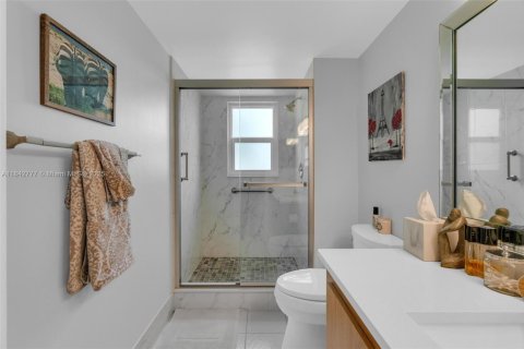 Condo in Delray Beach, Florida, 2 bedrooms  № 1836615 - photo 20
