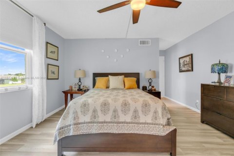 Condo in Delray Beach, Florida, 2 bedrooms  № 1836615 - photo 7