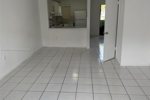 Снять в аренду кондоминиум в Хайалиа, Флорида 2 спальни, 95.13м2, № 2037008 - фото 10