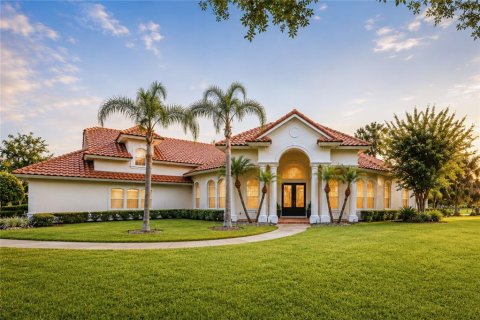 House in Longwood, Florida 5 bedrooms, 380.16 sq.m. № 2258858