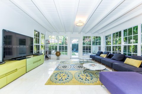 Casa en venta en Miami Beach, Florida, 5 dormitorios, 234.67 m2 № 2001863 - foto 14