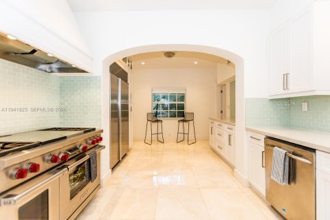 Casa en venta en Miami Beach, Florida, 5 dormitorios, 234.67 m2 № 2001863 - foto 6