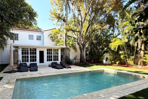 Casa en venta en Miami Beach, Florida, 5 dormitorios, 234.67 m2 № 2001863 - foto 17