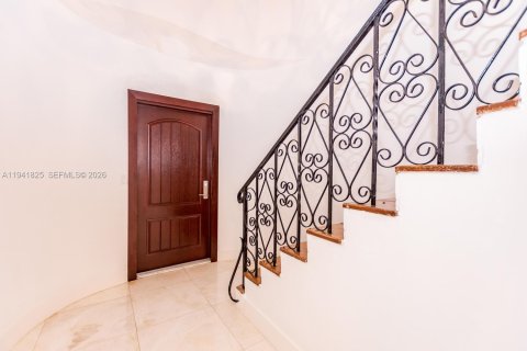 Casa en venta en Miami Beach, Florida, 5 dormitorios, 234.67 m2 № 2001863 - foto 27