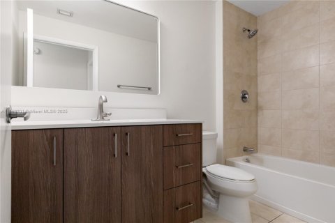 Condo in Miami, Florida, 1 bedroom № 1981653 - photo 23