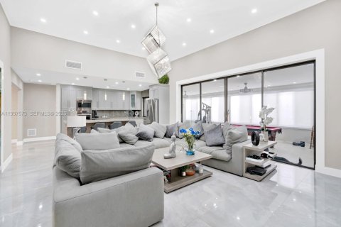 Casa en venta en Plantation, Florida, 5 dormitorios, 407.19 m2 № 2241438 - foto 8