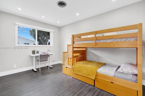Casa en venta en Plantation, Florida, 5 dormitorios, 407.19 m2 № 2241438 - foto 21