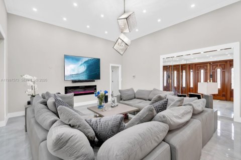 Casa en venta en Plantation, Florida, 5 dormitorios, 407.19 m2 № 2241438 - foto 5