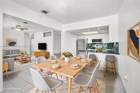 Купить виллу или дом в Мирамар, Флорида 2 спальни, 94.76м2, № 1951920 - фото 3