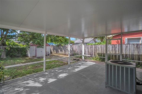 Купить виллу или дом в Мирамар, Флорида 2 спальни, 94.76м2, № 1951920 - фото 10