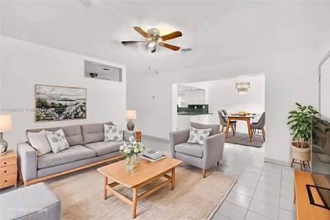 Купить виллу или дом в Мирамар, Флорида 2 спальни, 94.76м2, № 1951920 - фото 5