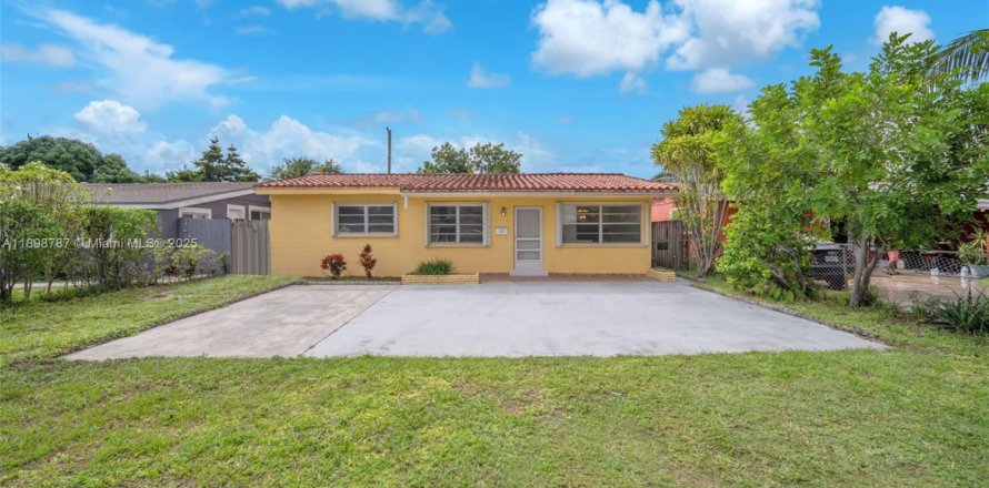 Дом в Мирамар, Флорида 2 спальни, 94.76м2 № 1951920