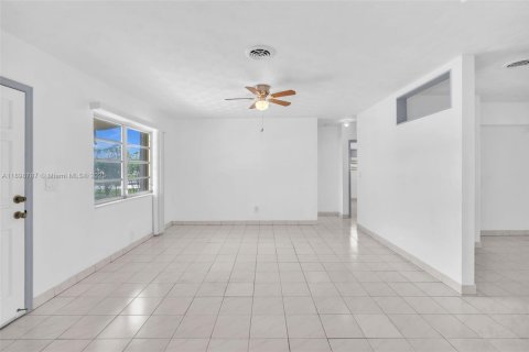 Купить виллу или дом в Мирамар, Флорида 2 спальни, 94.76м2, № 1951920 - фото 18