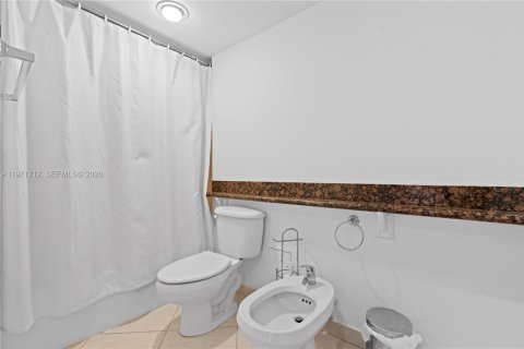 Copropriété à vendre à Miami Beach, Floride: 2 chambres, 110.55 m2 № 2032451 - photo 14