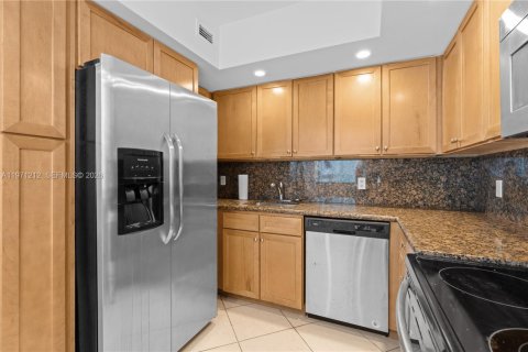 Copropriété à vendre à Miami Beach, Floride: 2 chambres, 110.55 m2 № 2032451 - photo 11