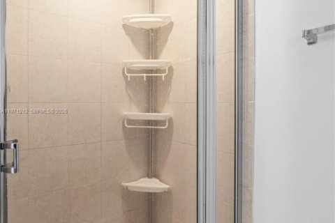 Copropriété à vendre à Miami Beach, Floride: 2 chambres, 110.55 m2 № 2032451 - photo 19