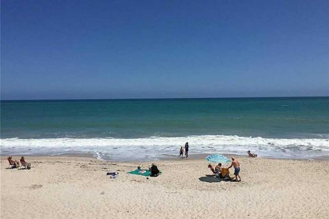 Villa ou maison à louer à Vero Beach, Floride: 3 chambres, 262.54 m2 № 1121182 - photo 1