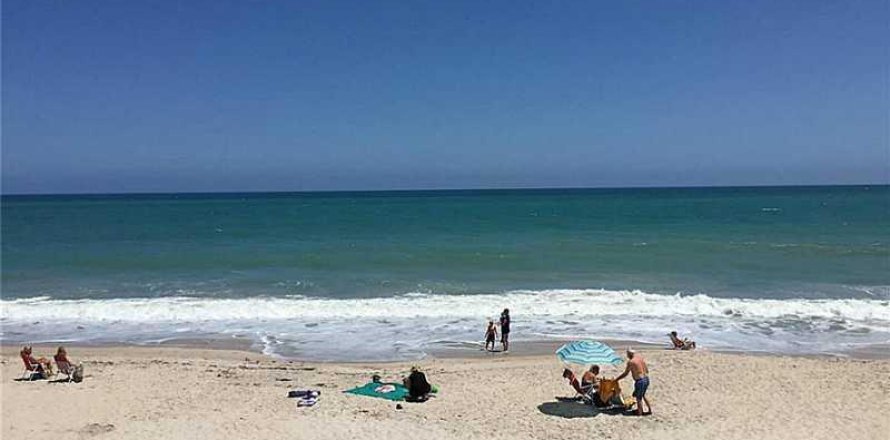 Casa en Vero Beach, Florida 3 dormitorios, 262.54 m2 № 1121182
