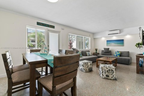 Condo in Pompano Beach, Florida, 1 bedroom  № 1929473 - photo 14