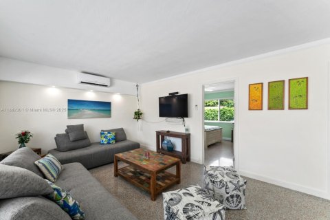 Condo in Pompano Beach, Florida, 1 bedroom  № 1929473 - photo 23