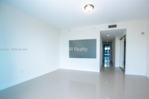 Condo in Aventura, Florida, 2 bedrooms № 2186166 - photo 14