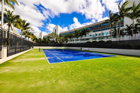Condo in Aventura, Florida, 2 bedrooms № 2186166 - photo 25