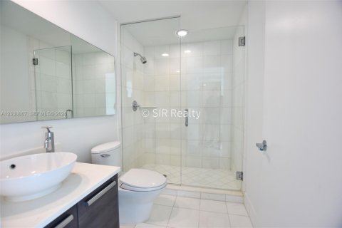Condo in Aventura, Florida, 2 bedrooms № 2186166 - photo 9