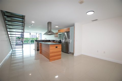 Condo in Aventura, Florida, 2 bedrooms № 2186166 - photo 4