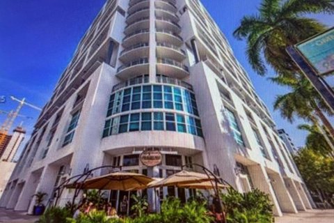 Condo in Miami, Florida, 1 bedroom № 2103427