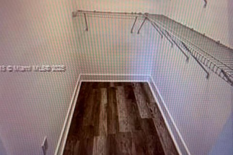 Condo in Miami, Florida, 1 bedroom № 2103427 - photo 16
