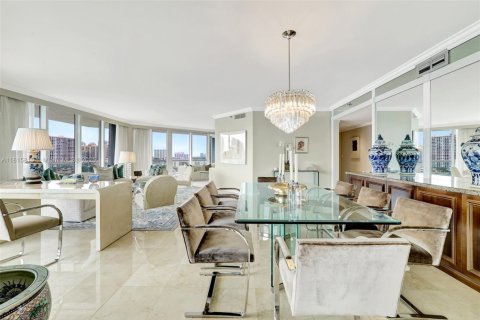 Condo in Aventura, Florida, 3 bedrooms № 1934294 - photo 29