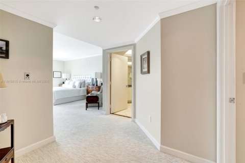 Condo in Aventura, Florida, 3 bedrooms № 1934294 - photo 13