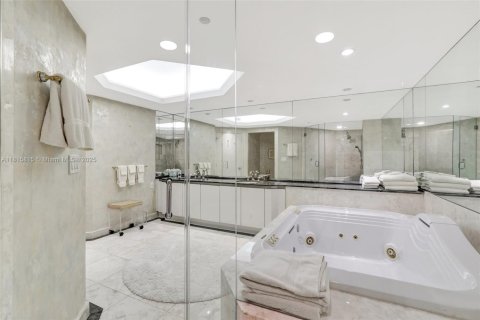 Condo in Aventura, Florida, 3 bedrooms № 1934294 - photo 24