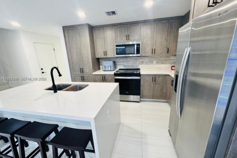 Adosado en alquiler en Florida City, Florida, 5 dormitorios, 168.15 m2 № 2032331 - foto 17