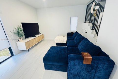 Adosado en alquiler en Florida City, Florida, 5 dormitorios, 168.15 m2 № 2032331 - foto 11