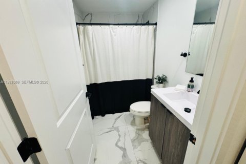 Adosado en alquiler en Florida City, Florida, 5 dormitorios, 168.15 m2 № 2032331 - foto 6