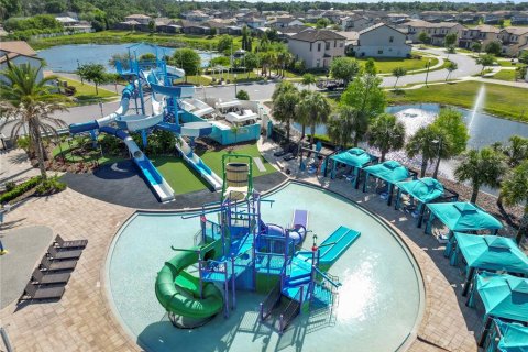 Townhouse in Haines City, Florida 3 bedrooms, 167.41 sq.m. № 2166743 - photo 8