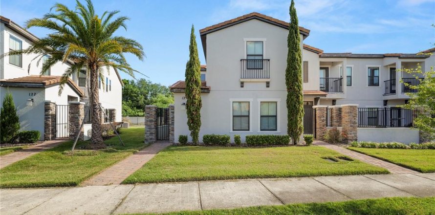 Townhouse in Haines City, Florida 3 bedrooms, 167.41 sq.m. № 2166743