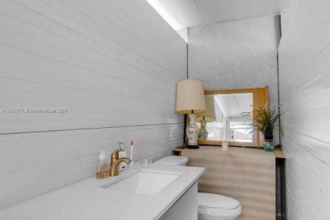 House in Homestead, Florida 3 bedrooms, 146.14 sq.m. № 2012672 - photo 4