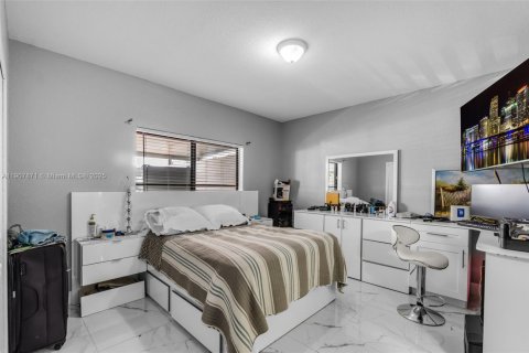 House in Homestead, Florida 3 bedrooms, 146.14 sq.m. № 2012672 - photo 19