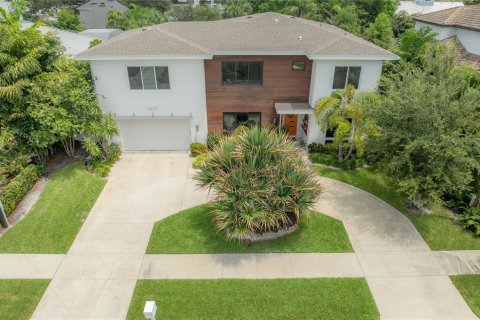 Villa ou maison à vendre à Tampa, Floride: 5 chambres, 407.47 m2 № 2285061 - photo 2