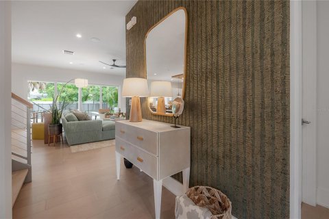Villa ou maison à vendre à Tampa, Floride: 5 chambres, 407.47 m2 № 2285061 - photo 11