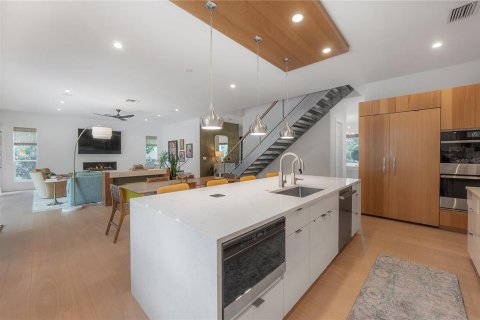 Villa ou maison à vendre à Tampa, Floride: 5 chambres, 407.47 m2 № 2285061 - photo 17