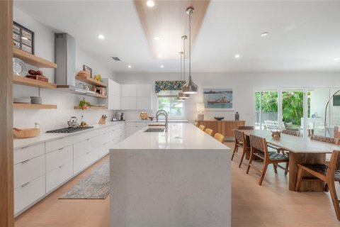 Villa ou maison à vendre à Tampa, Floride: 5 chambres, 407.47 m2 № 2285061 - photo 3